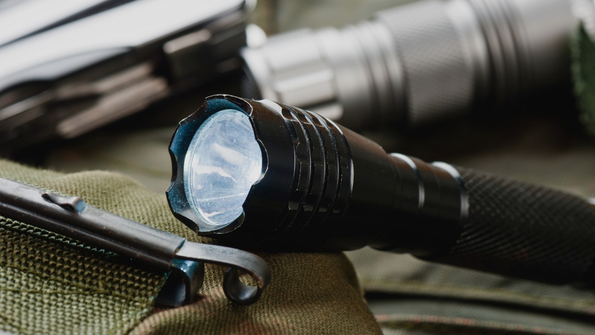 5 Best Backpacking Flashlights for Your Next Adventure